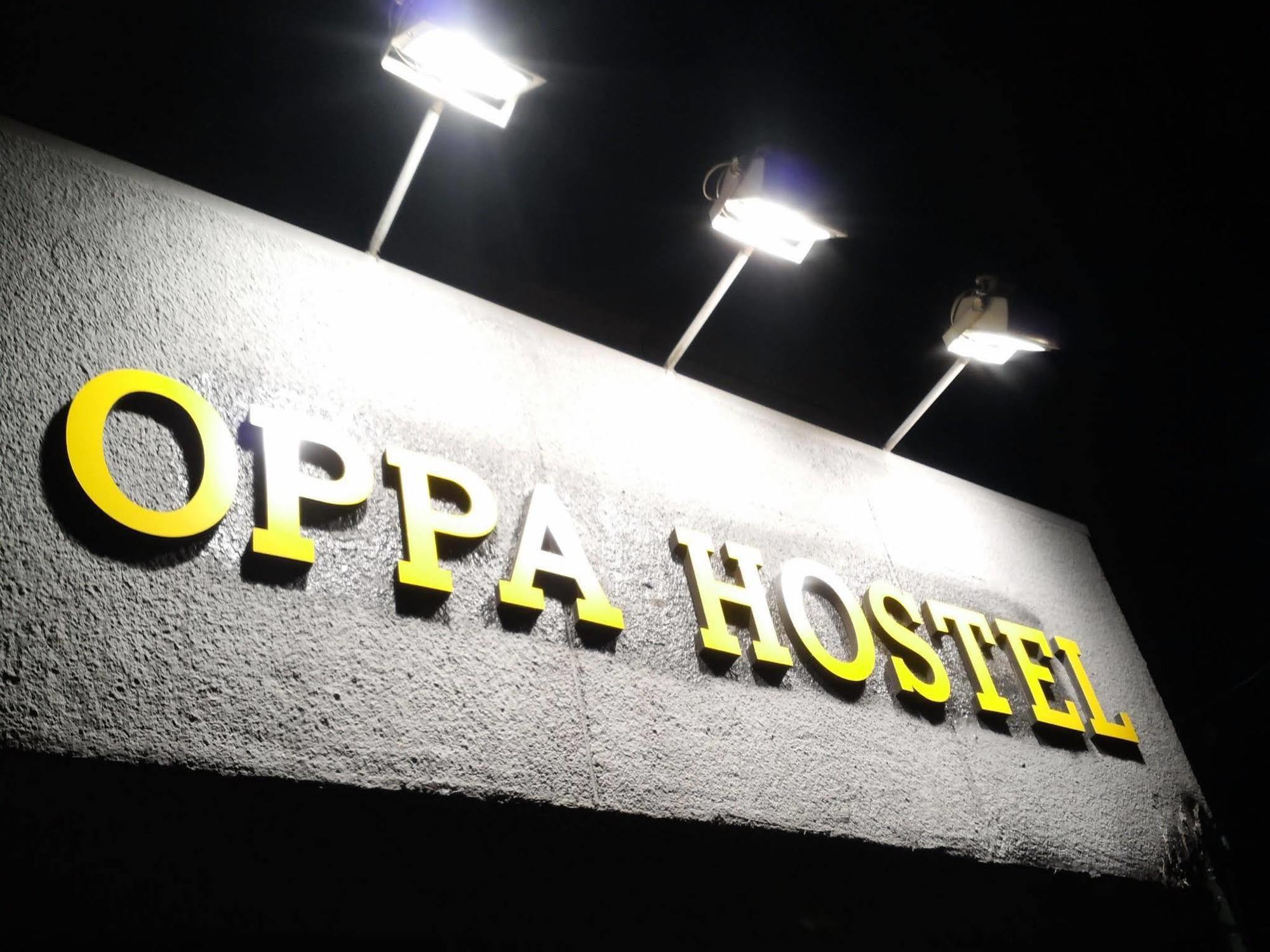 Oppa Sinchon-hongdae Asrama Seoul