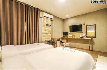 Hotel27