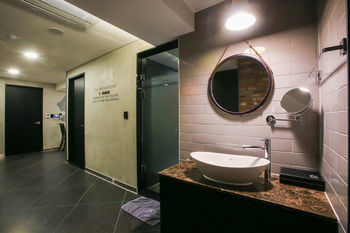 2.4 Motel 3*