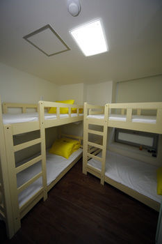 24 Hall Hostel *