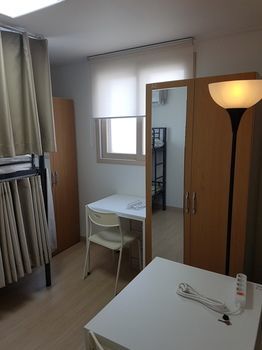 B.Stay Guest House Rumah tetamu