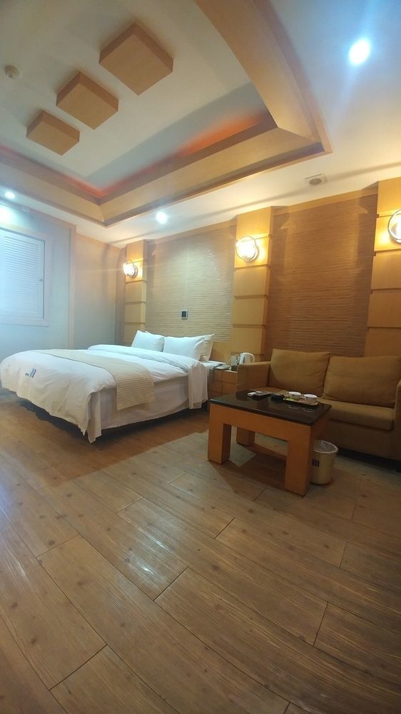 Hotel M 3*