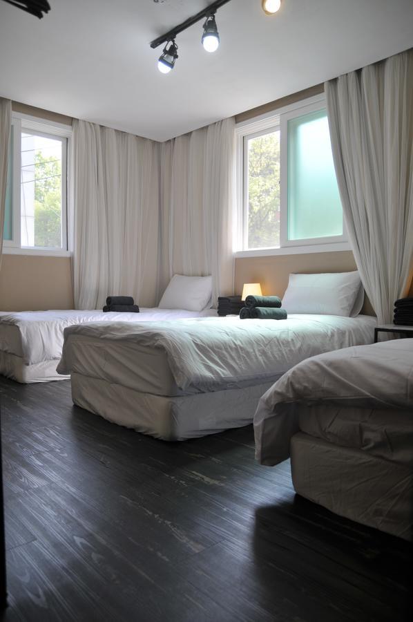 Atelier Boutique East Side Apartment Seoul