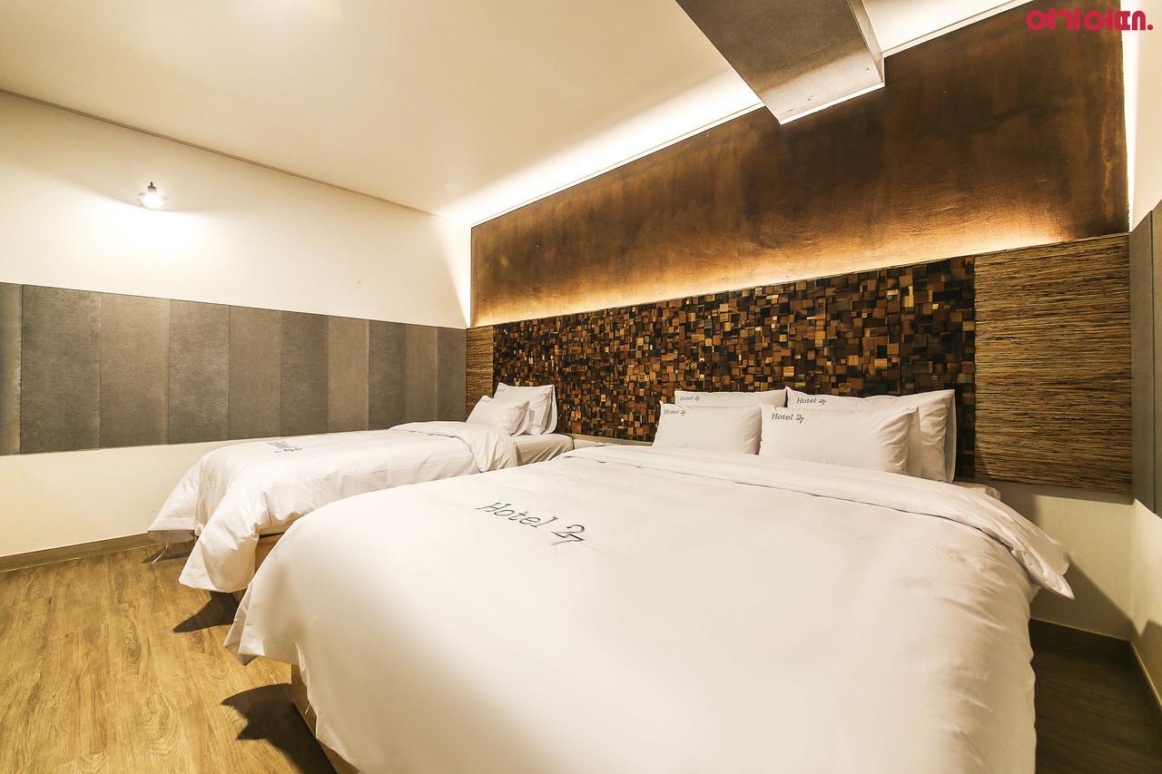 Hotel Hotel27 3*