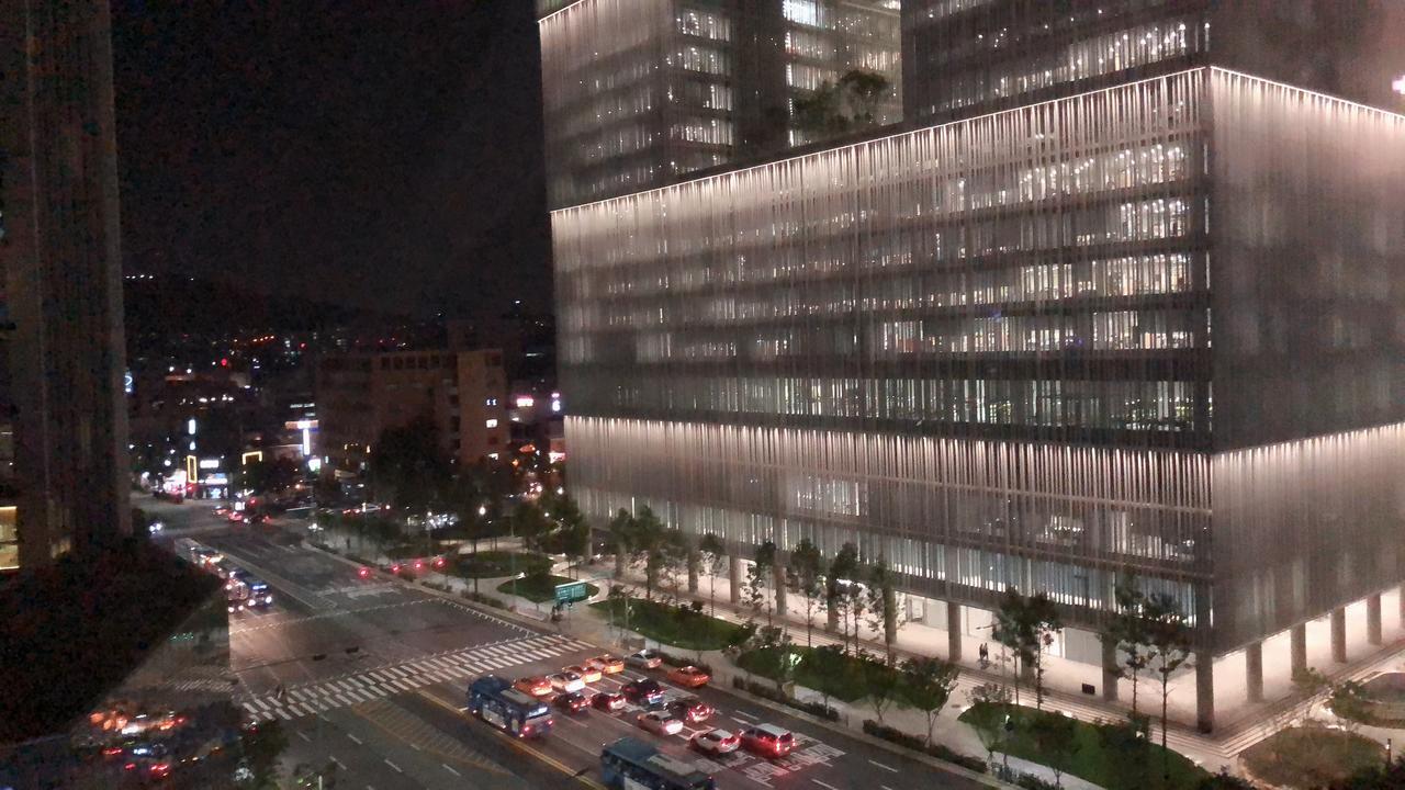 Raemian Yongsan Apartment Seoul