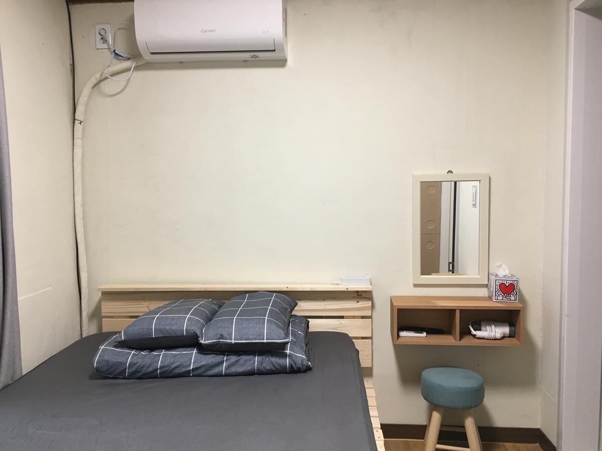 Family House Hongdae *