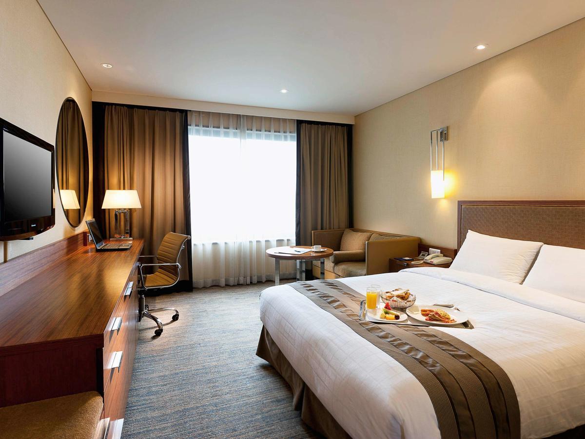 Hotel Novotel Ambassador Doksan 4*