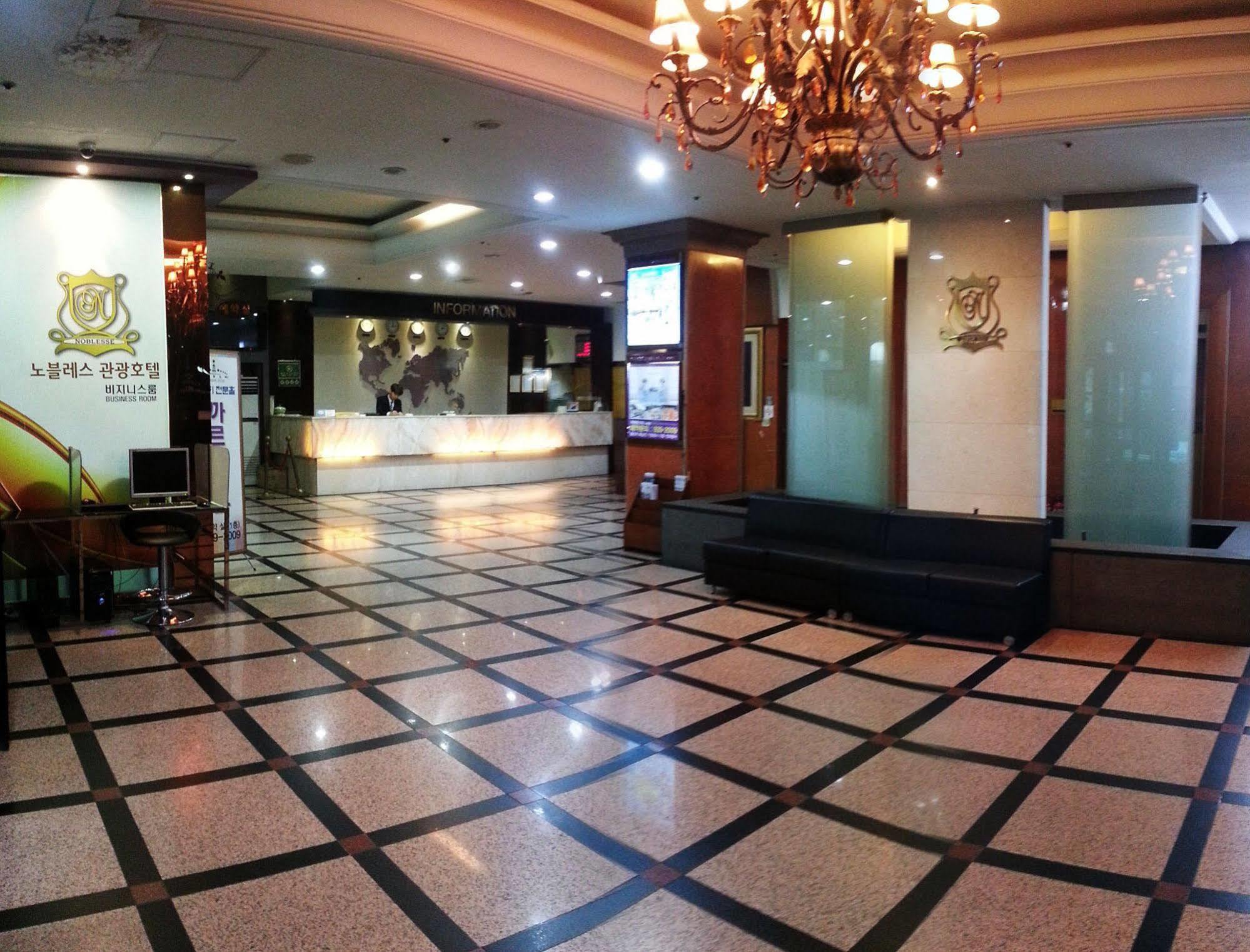 Noblesse Hotel