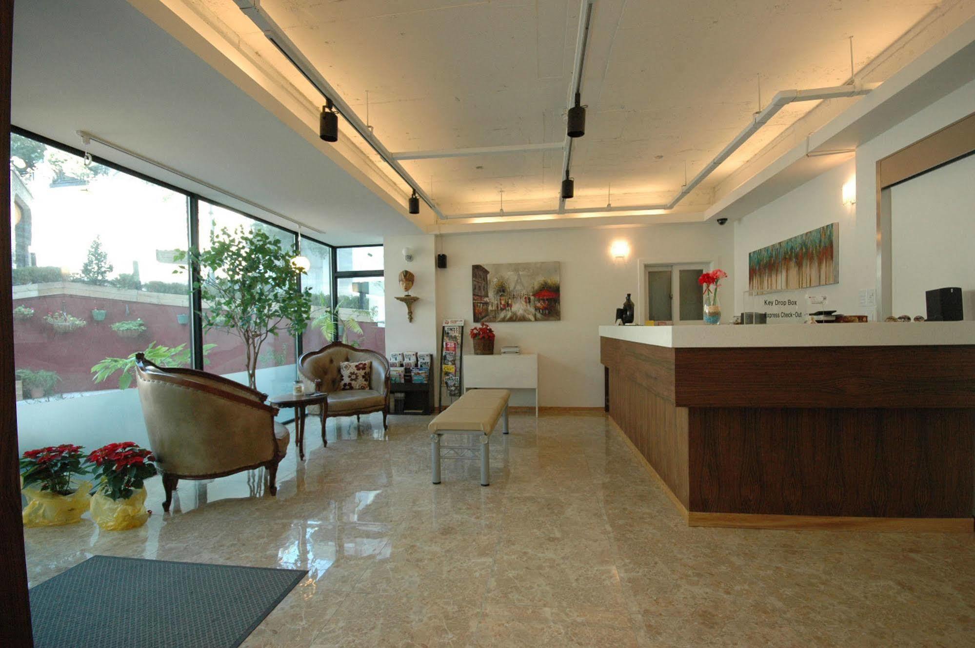 E Apartment Seoul