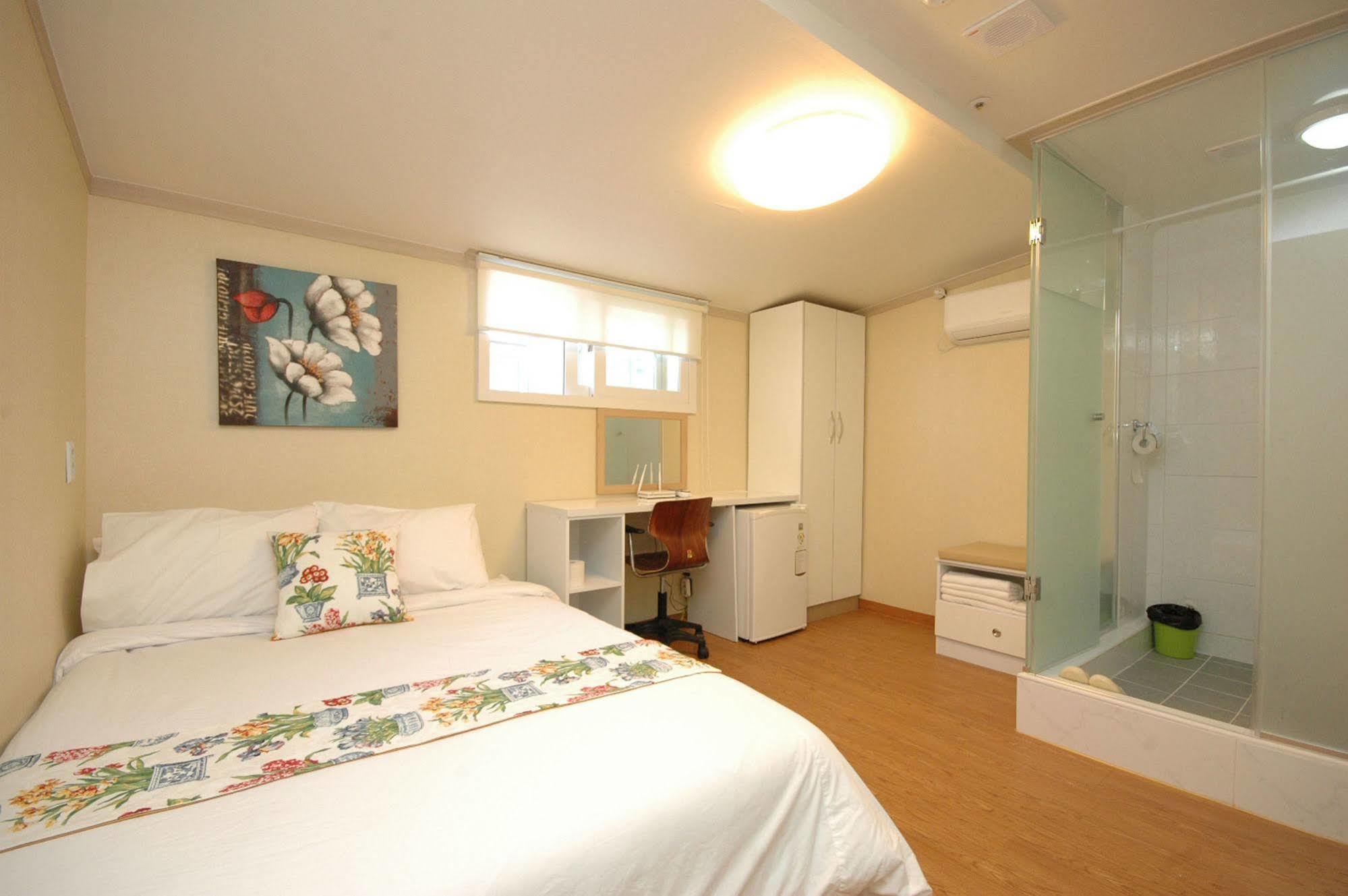 Apartment E