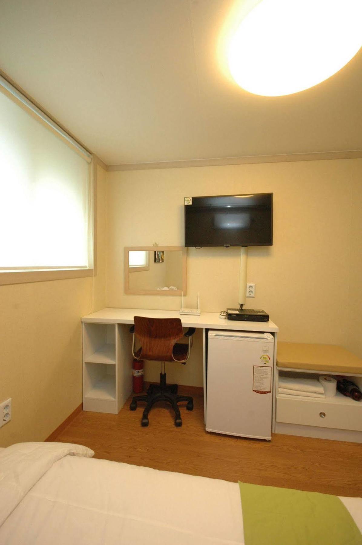 Apartment E *