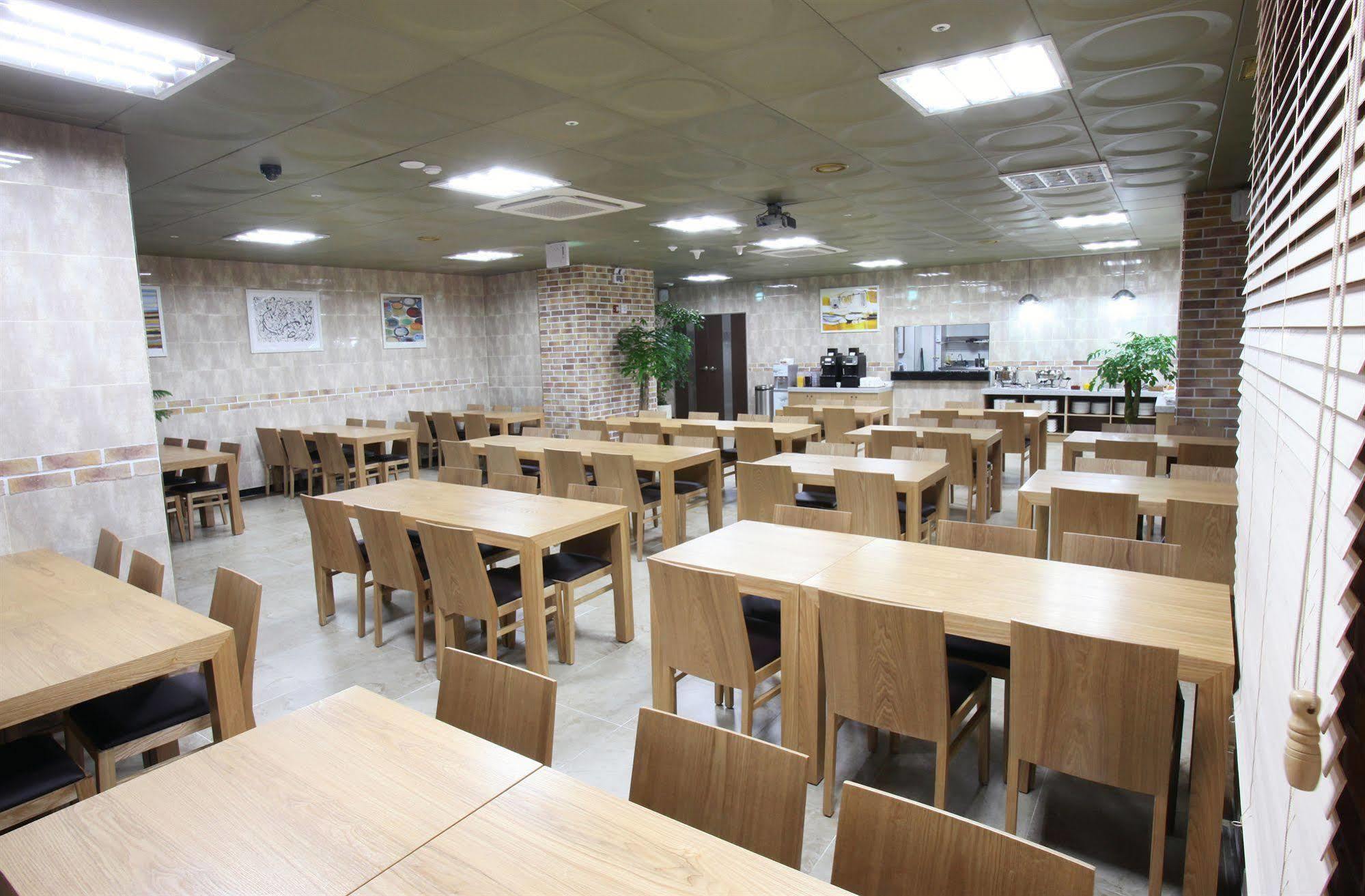Coop Oryu Station Hotel