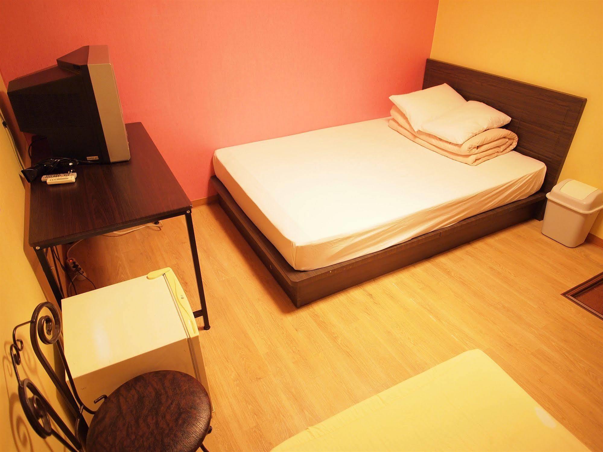 Shinchon Hostel Seoul