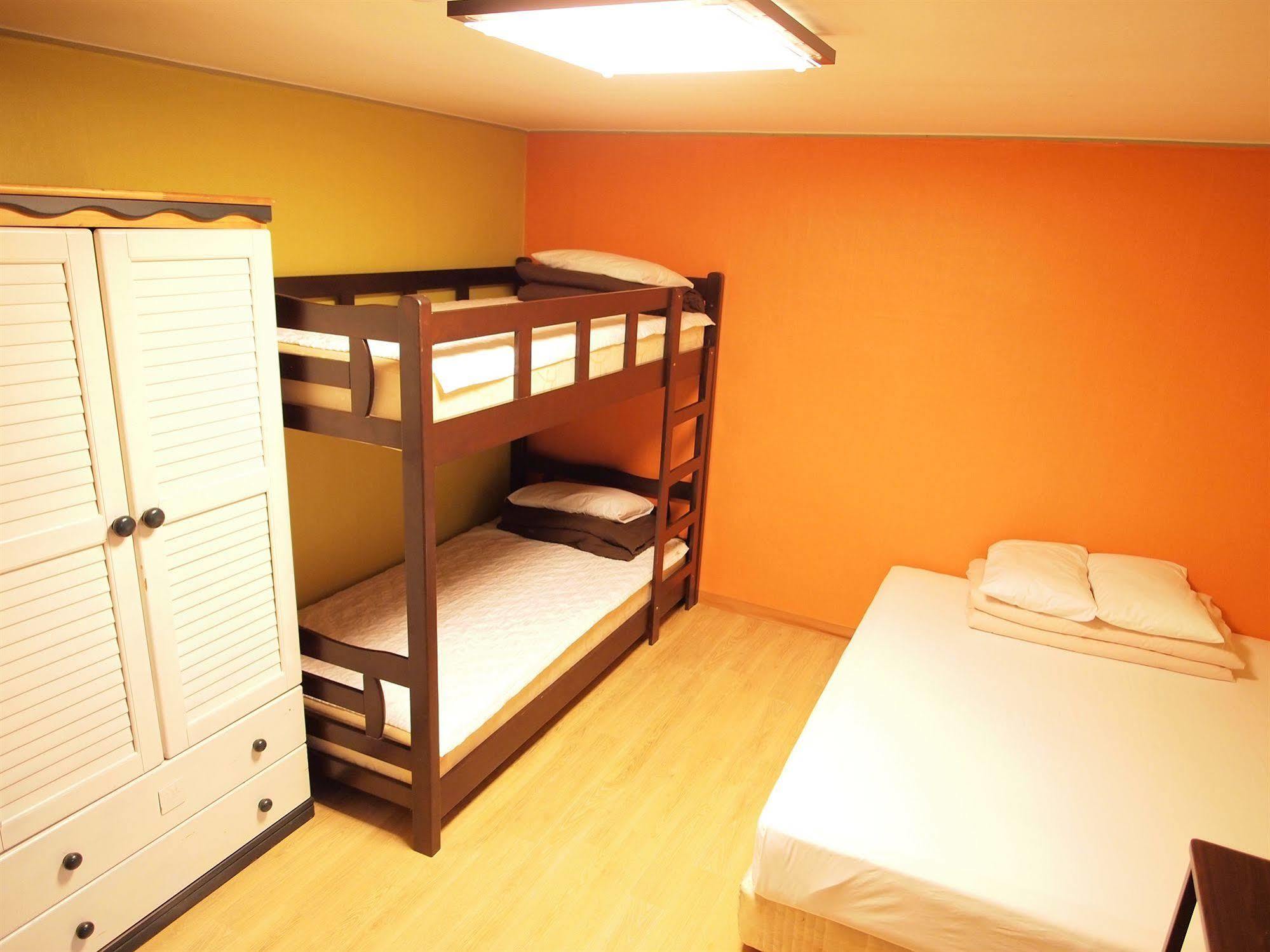 Hostel Shinchon Seoul