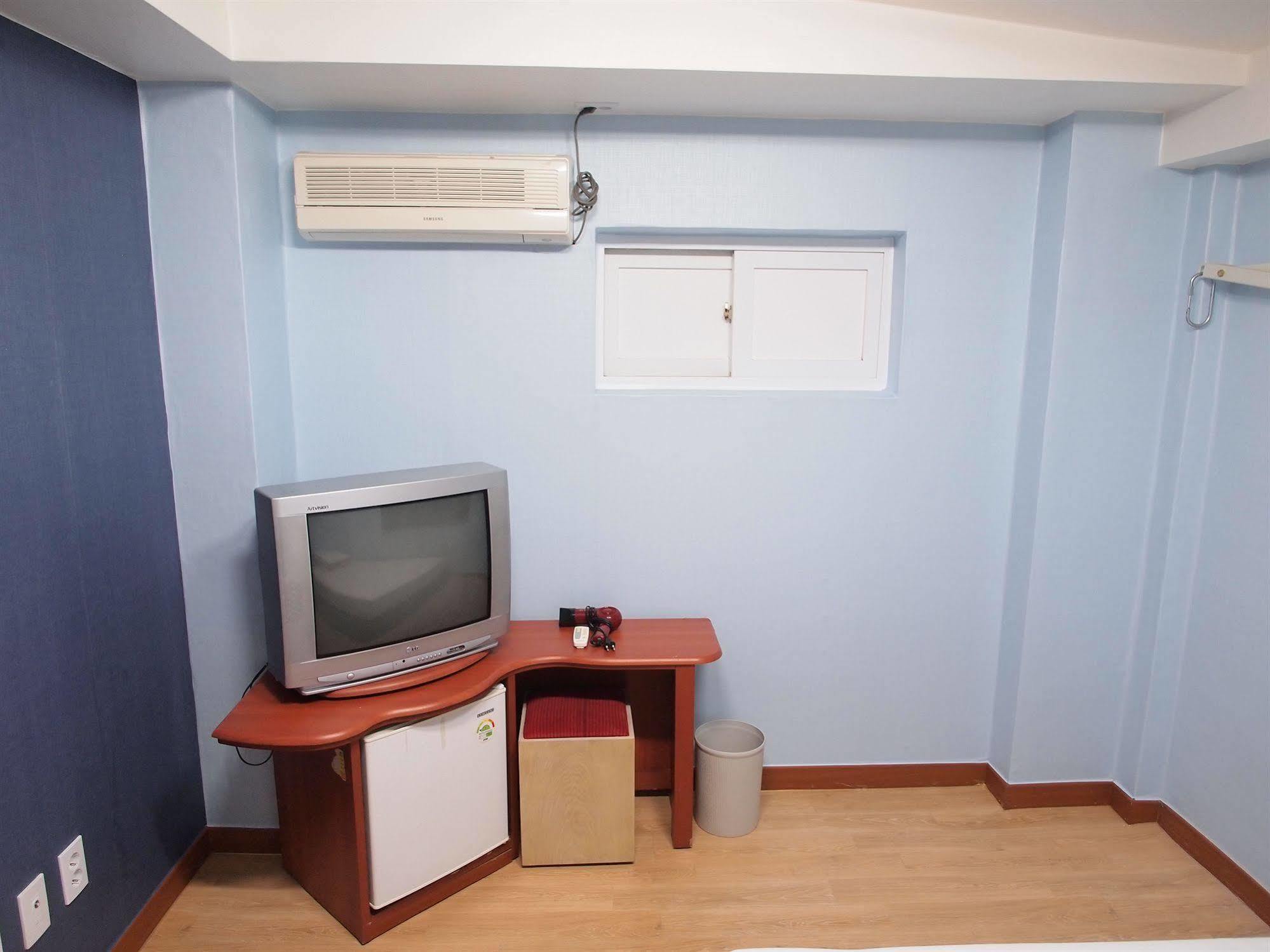 Hostel Shinchon