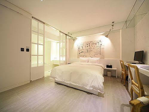 Motel Sinchon Gaeul 2*
