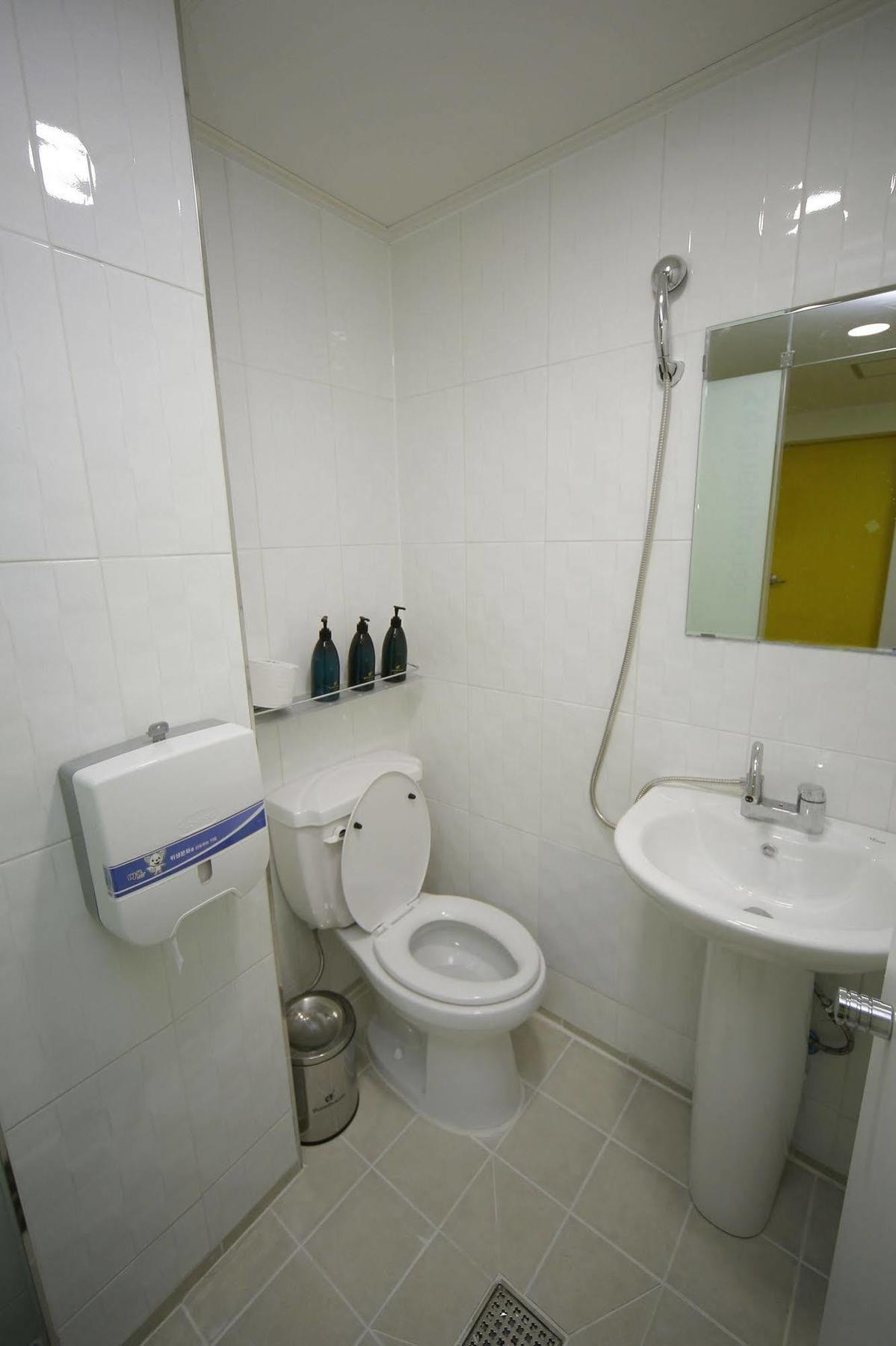 24 Hall Hostel