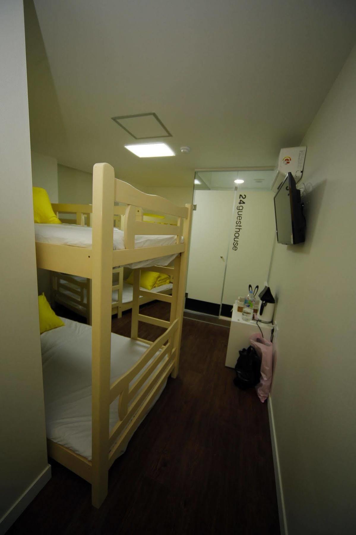 24 Hall Hostel *