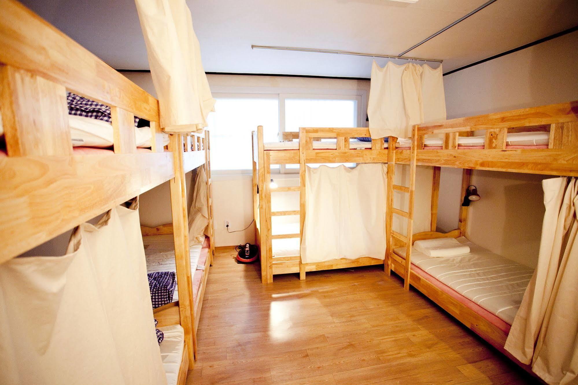 Bunk Backpackers Seoul