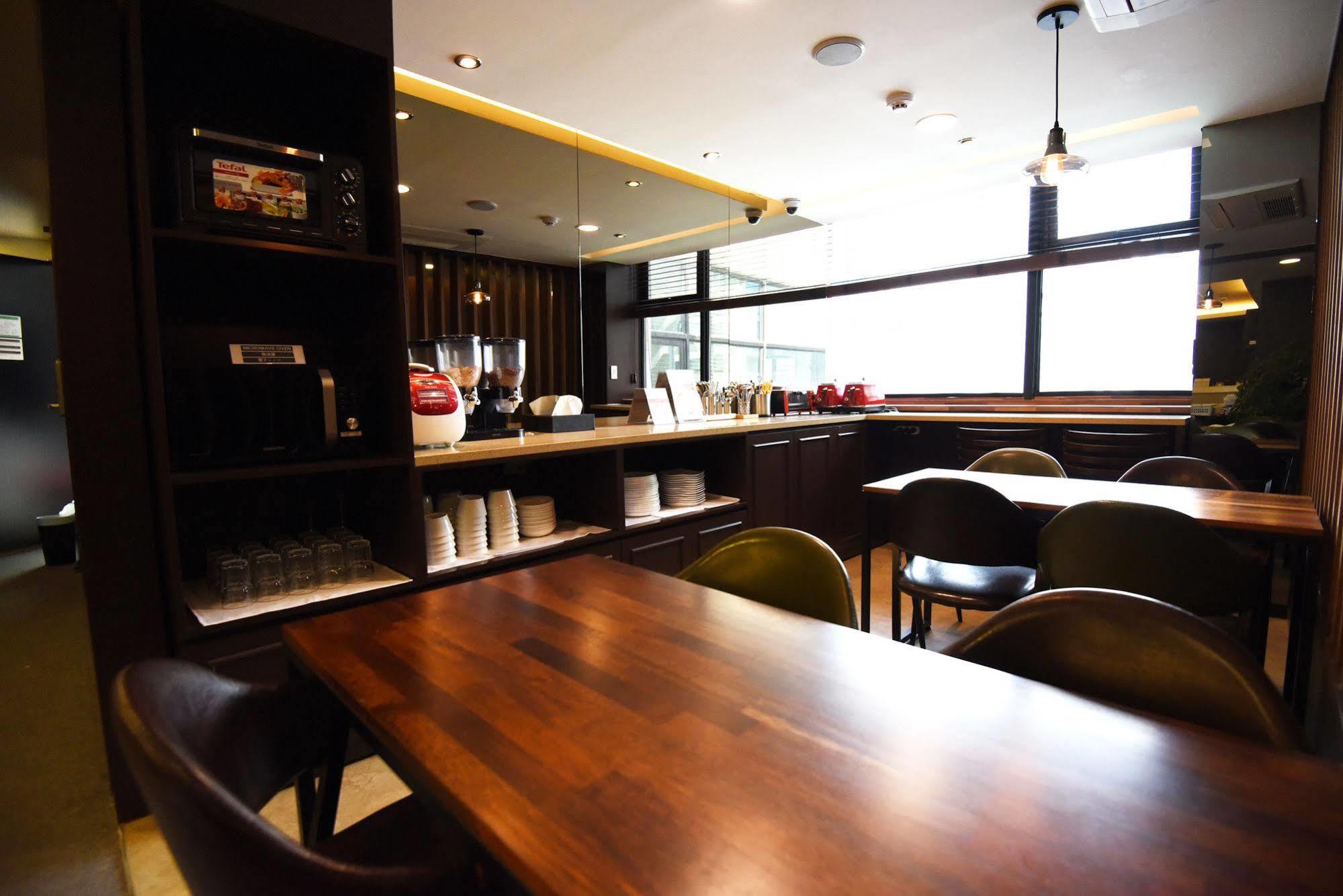 Albergue 57 Myeongdong *
