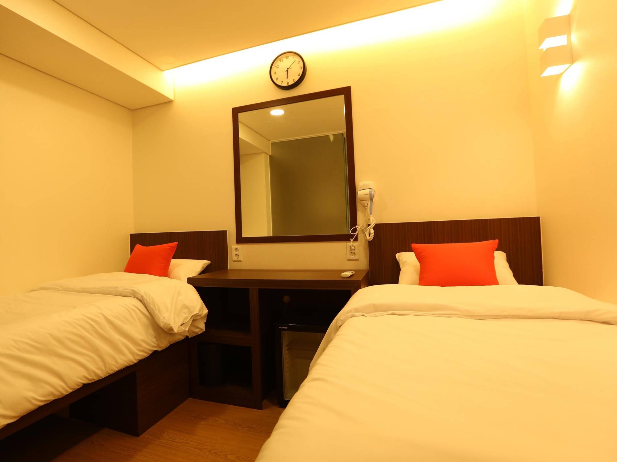 Philstay Dongdaemun Economic Guest house 2*