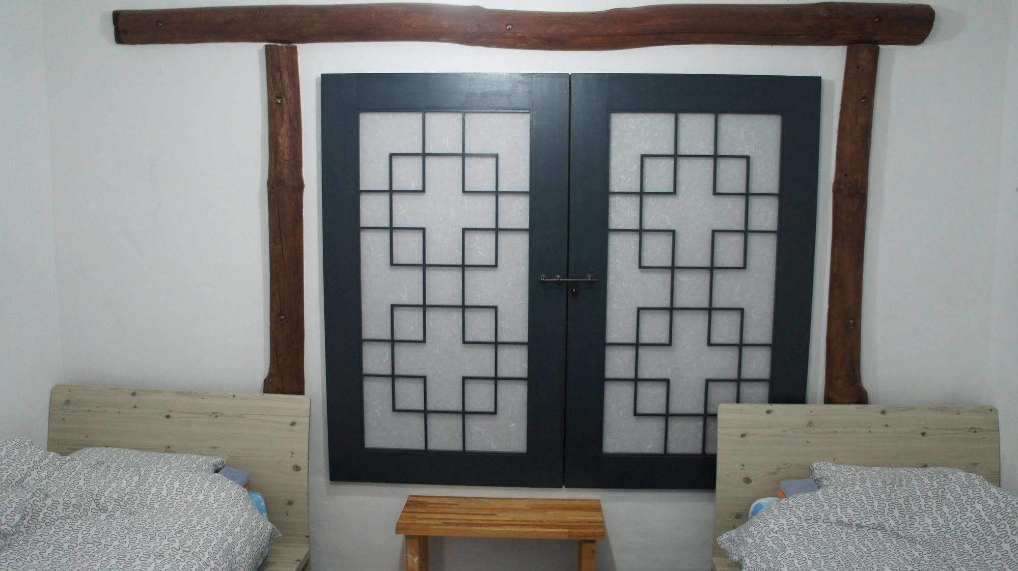Owl Guesthouse - Hostel Hotel Seoul