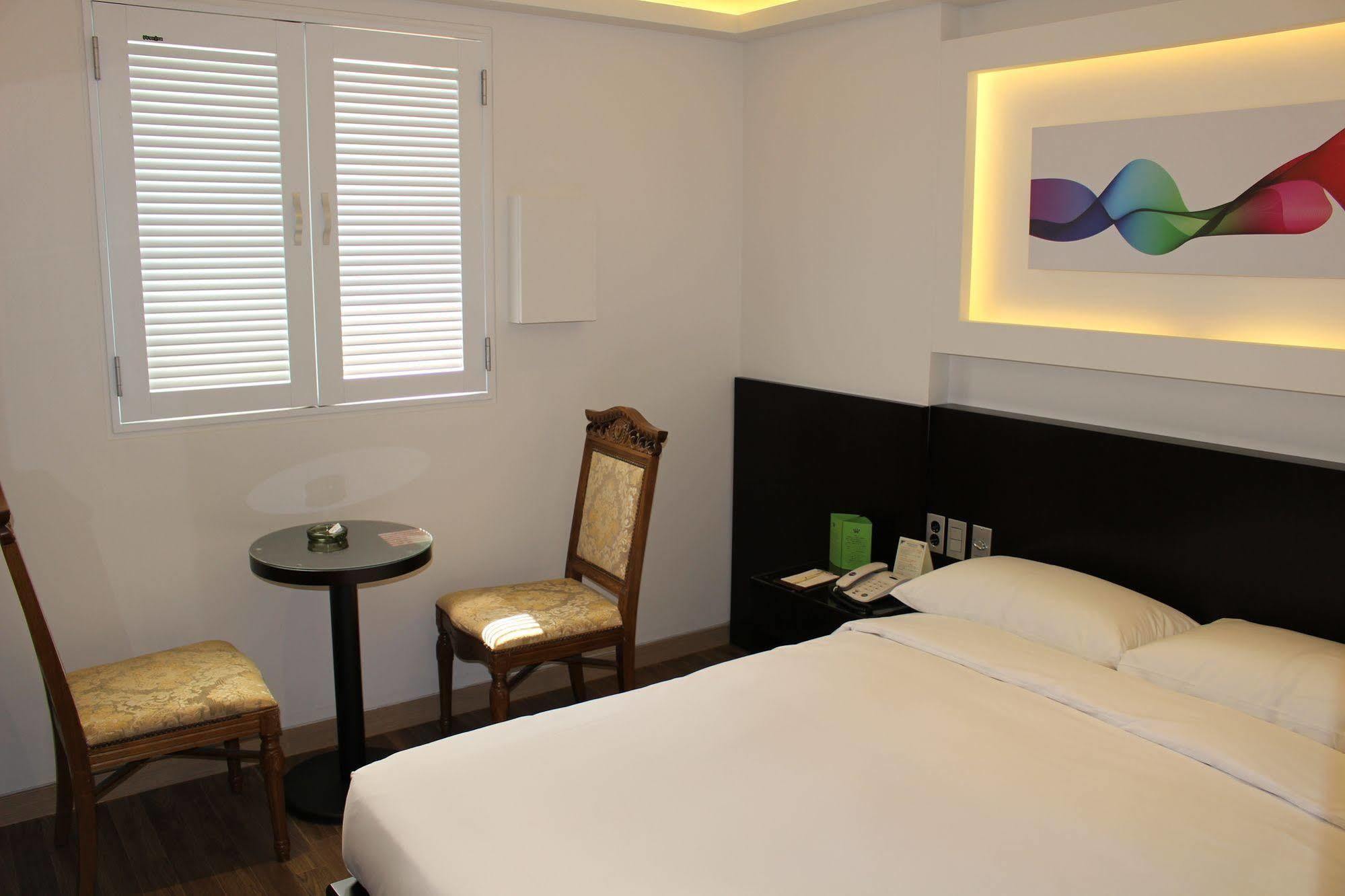 Insadong Crown Hotel 3*