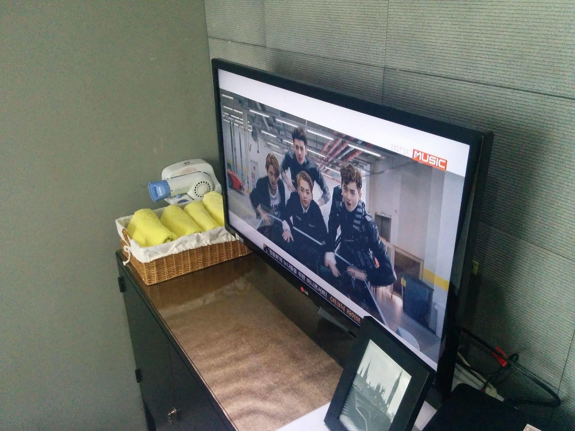 24 Garosugil - Gangnam 2*