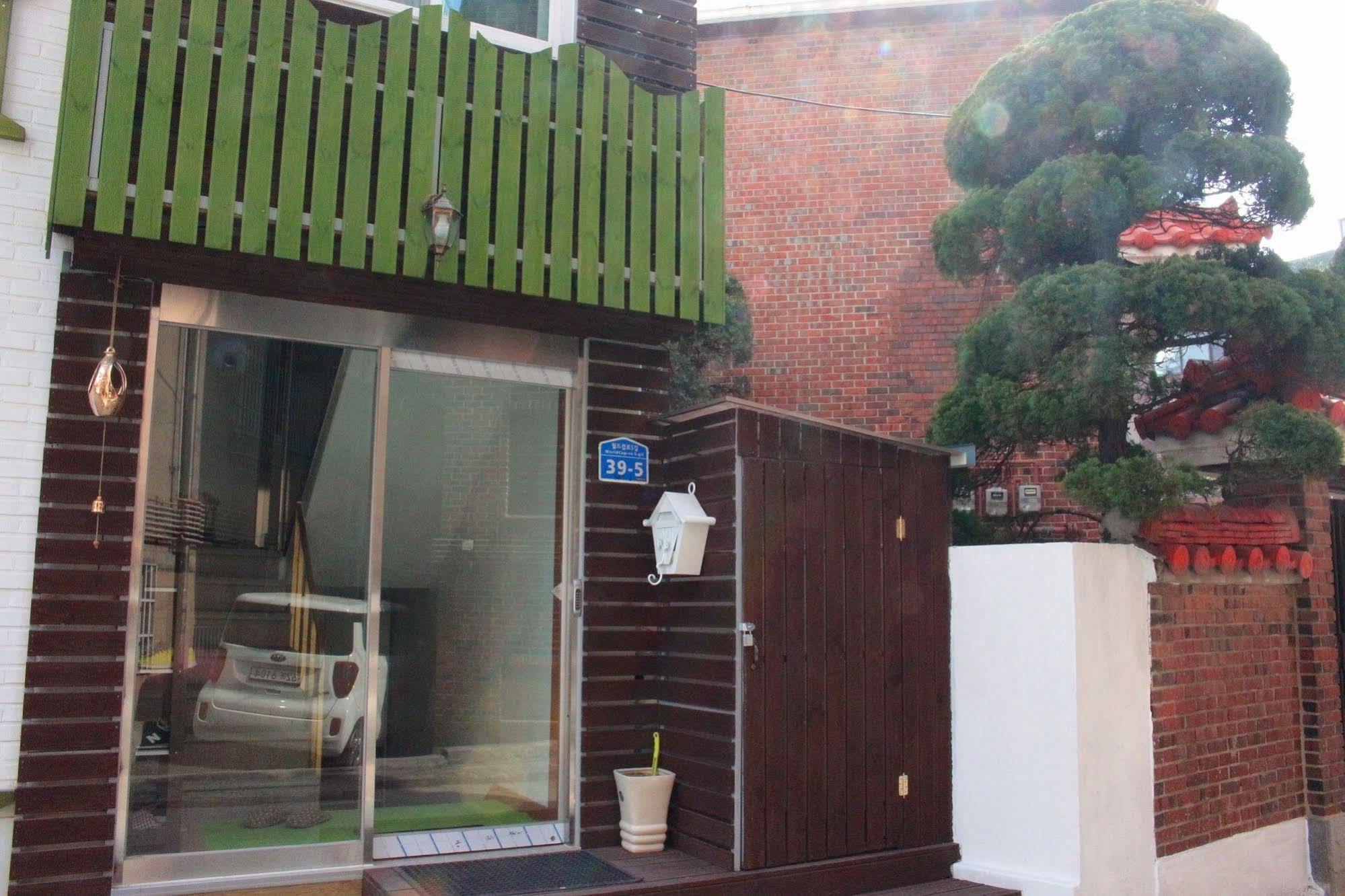 Four Seasons House * Seoul