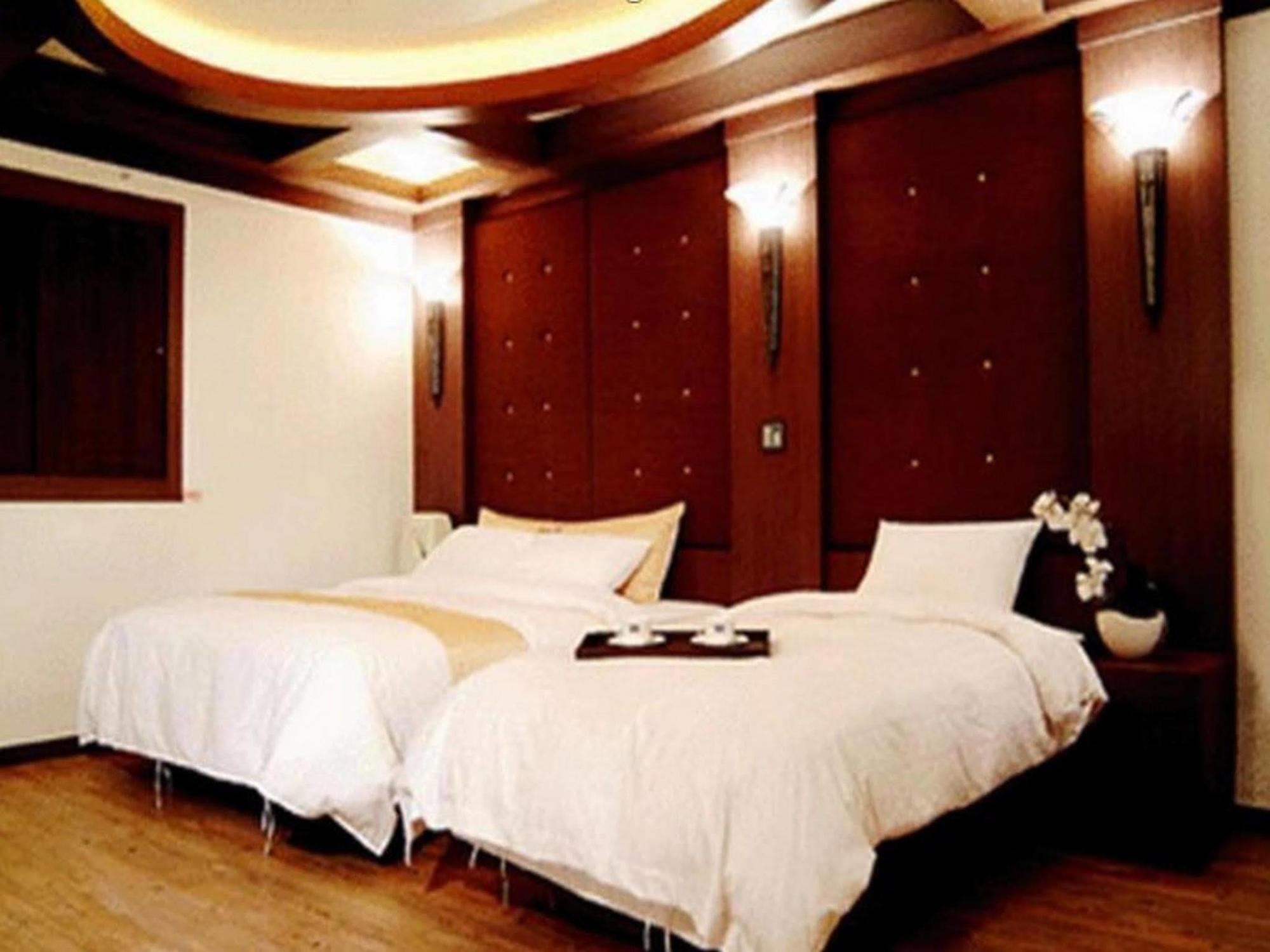 M Hotel 3*