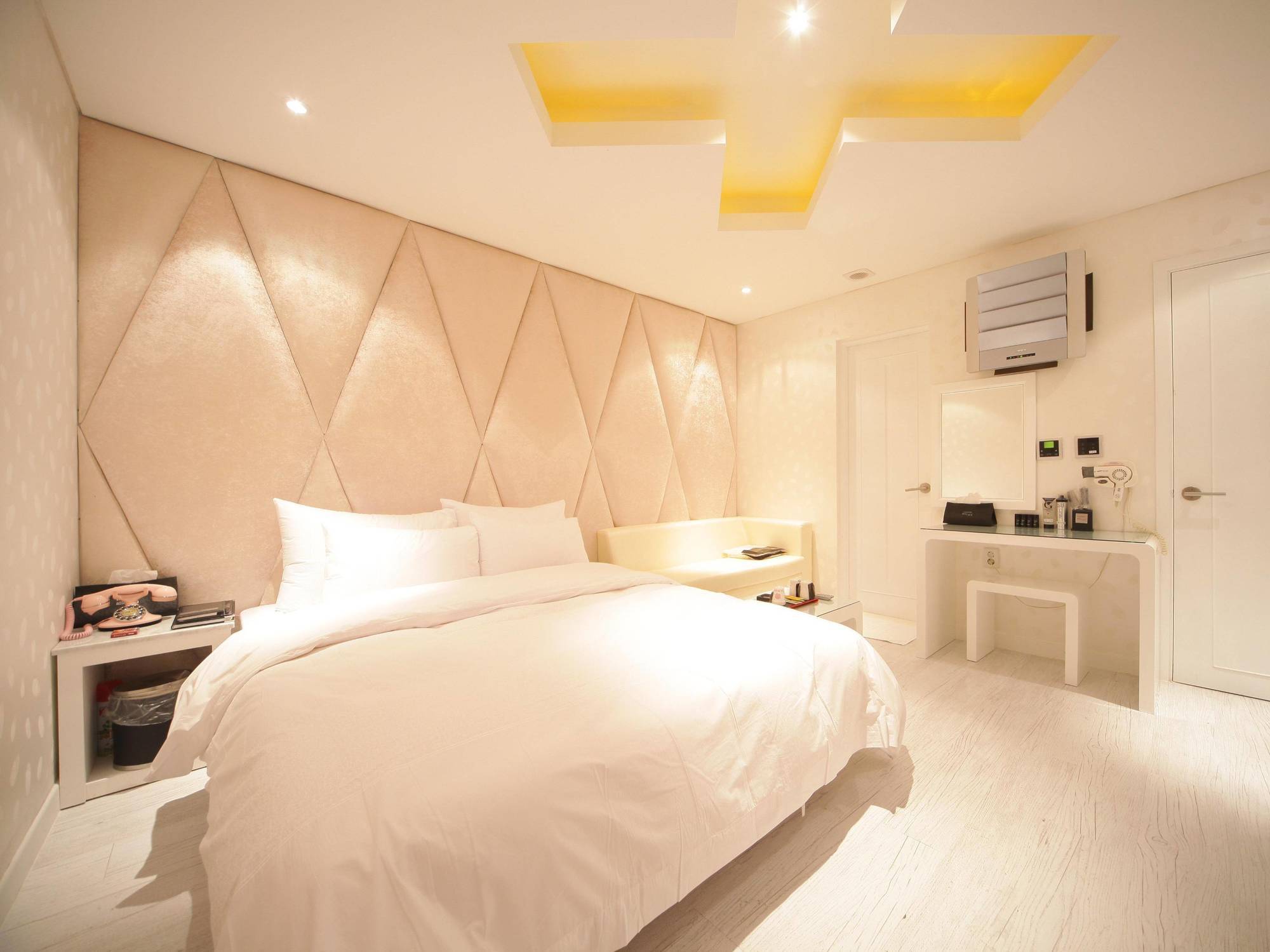 Motel Gangnam Chocolate 2*