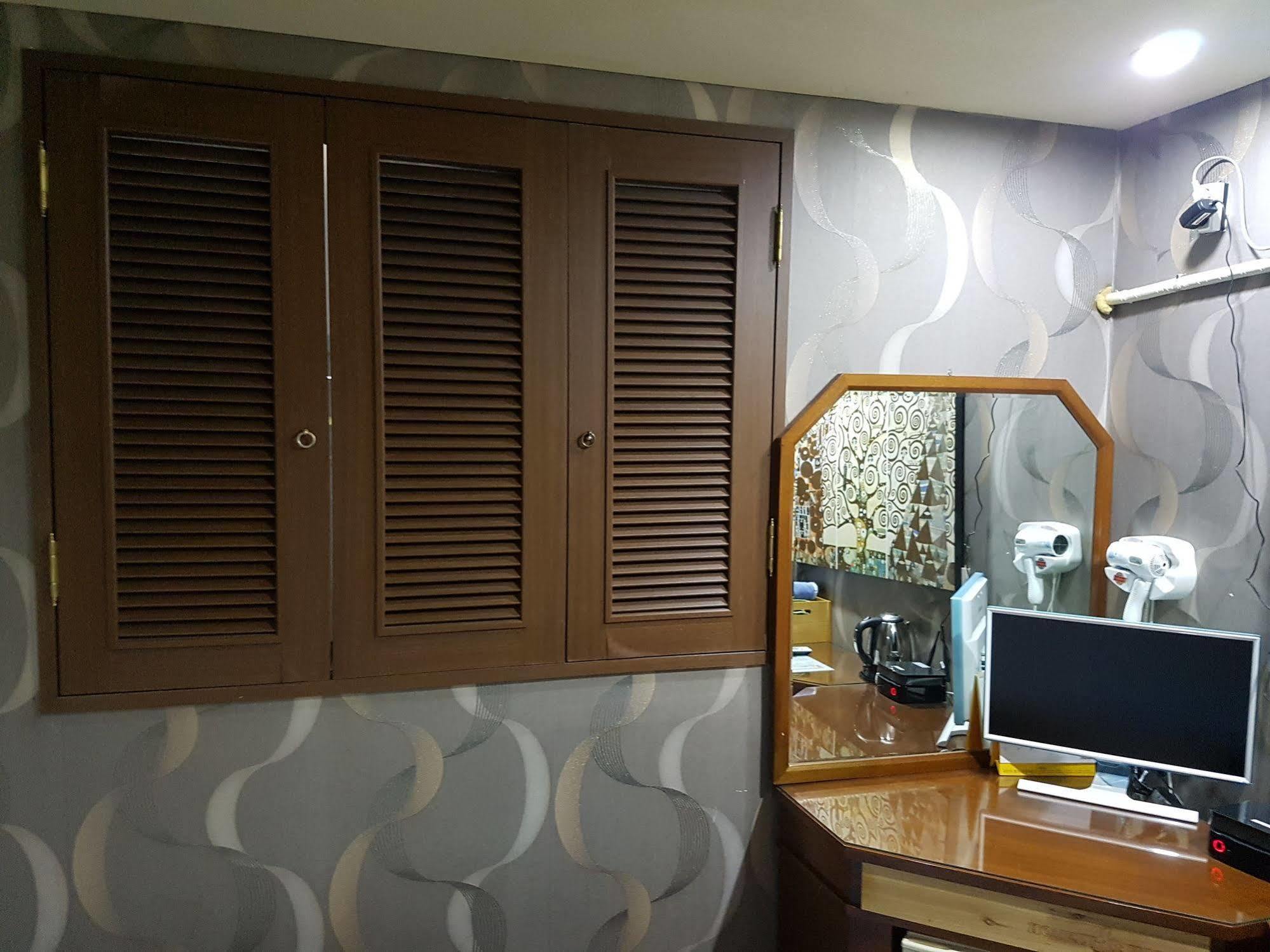 Motel At Seoul