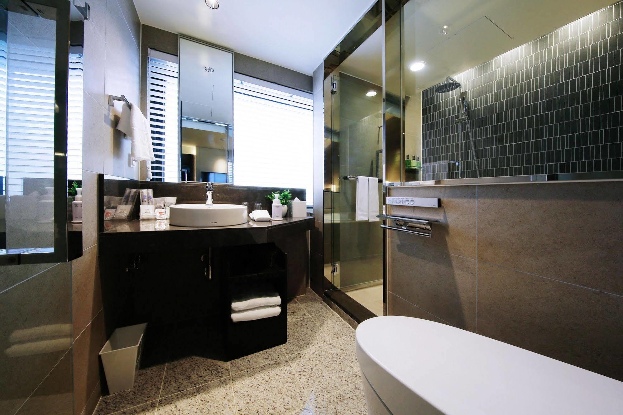Hotel Solaria Nishitetsu Myeongdong 3*