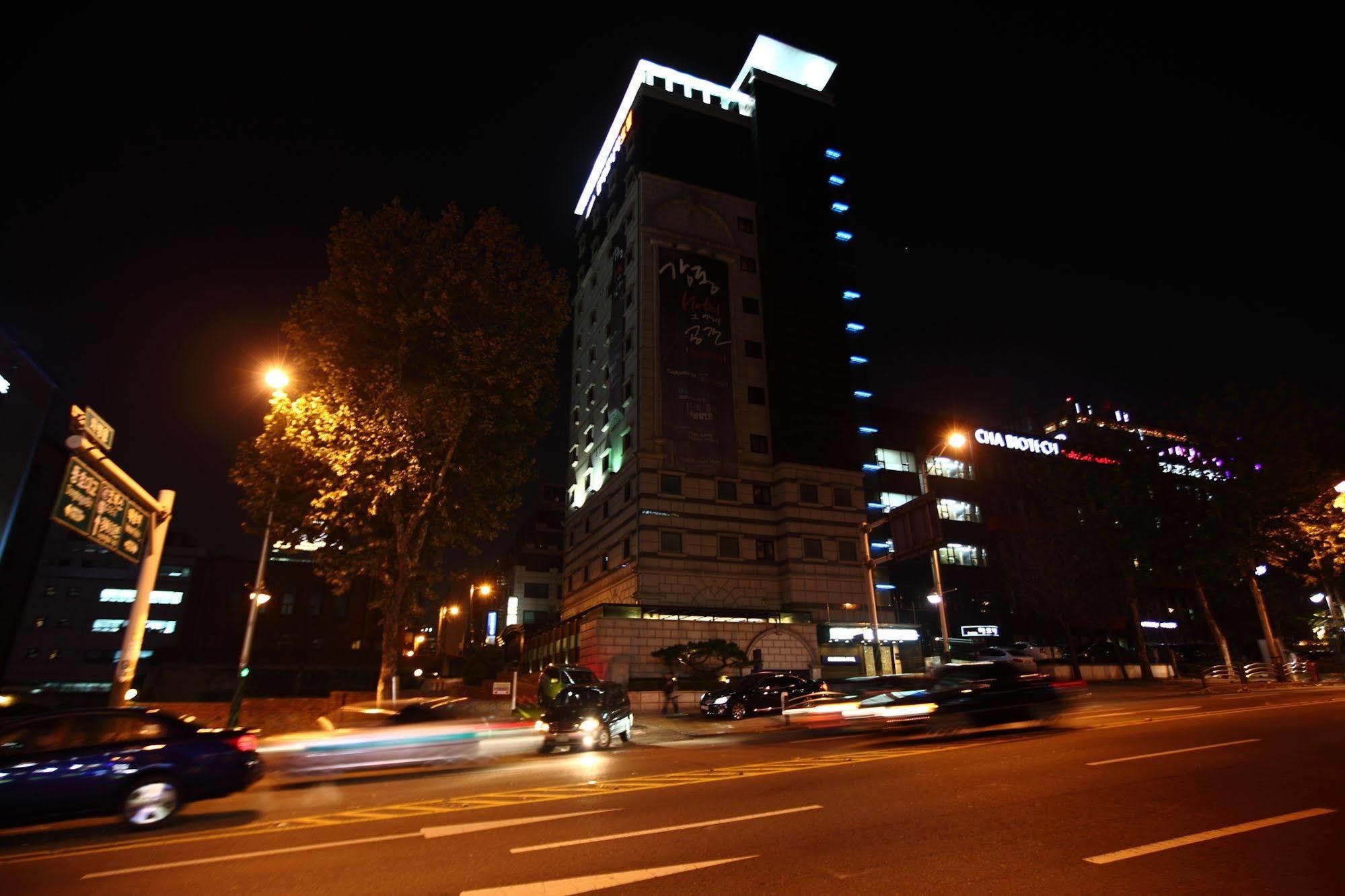 The California Gangnam Hotel