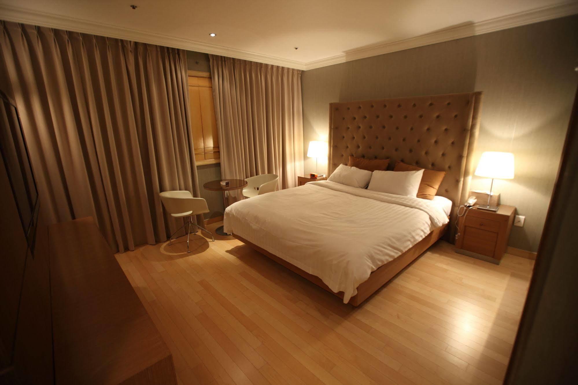 Hotel The California Gangnam 3*