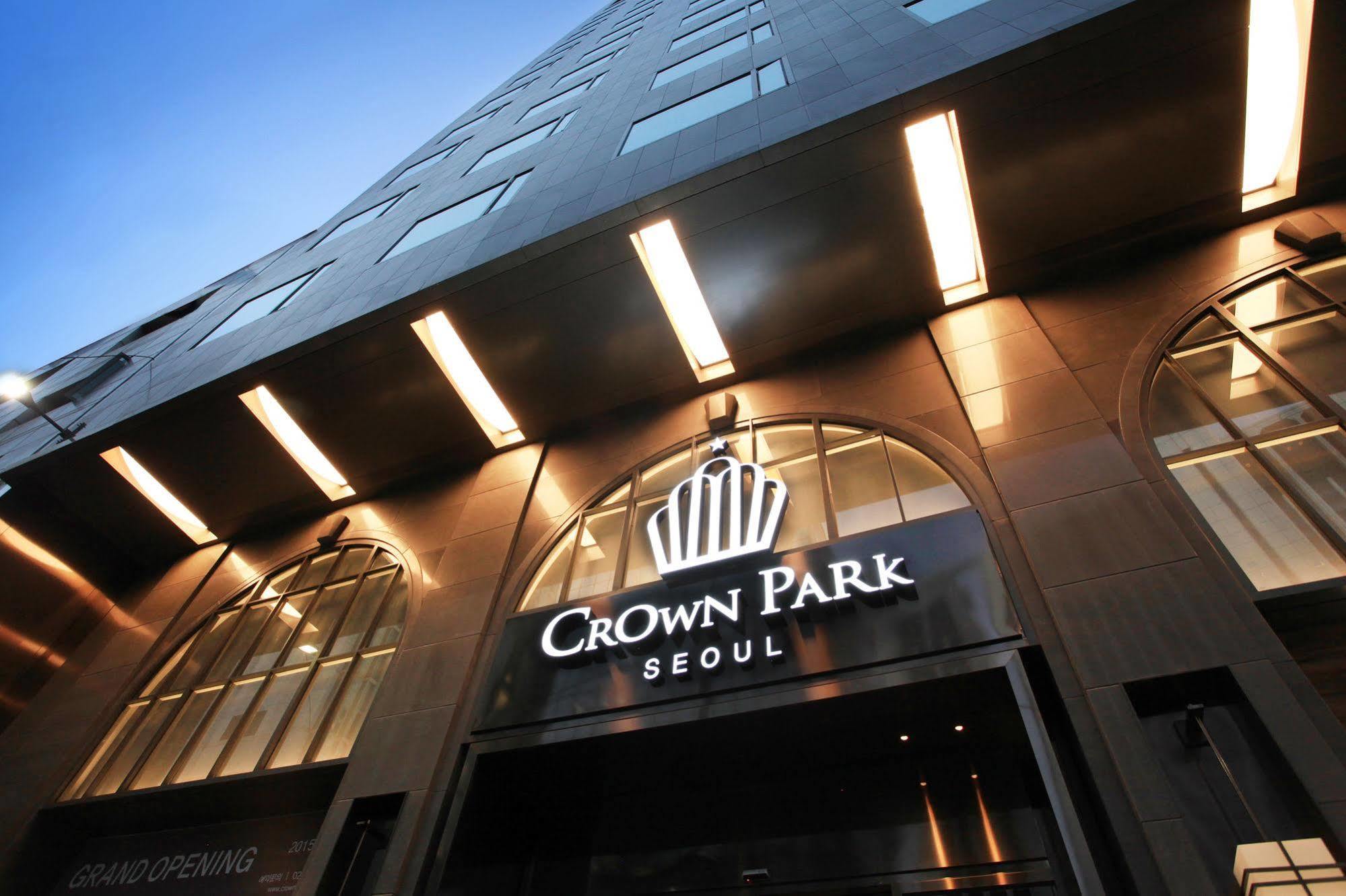 Crown Park Myeongdong 3*