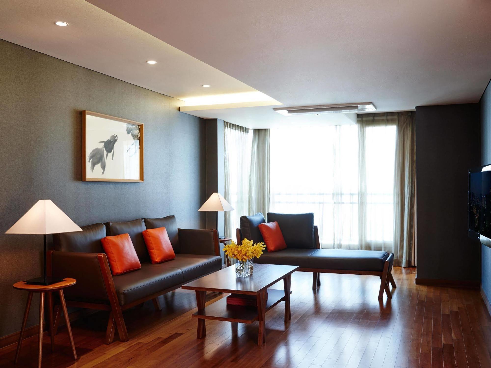 Hotel Oriens & Residences Myeongdong