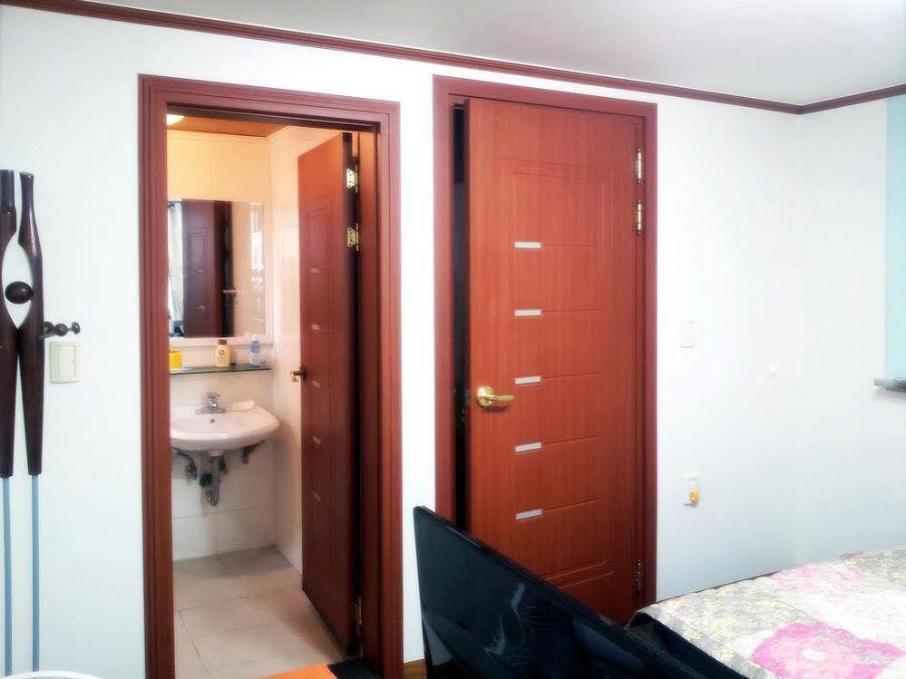 Hotel G-house 2*