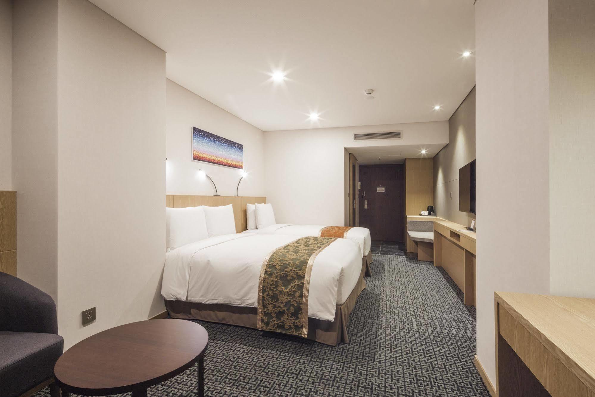 Voco Myeongdong By Ihg