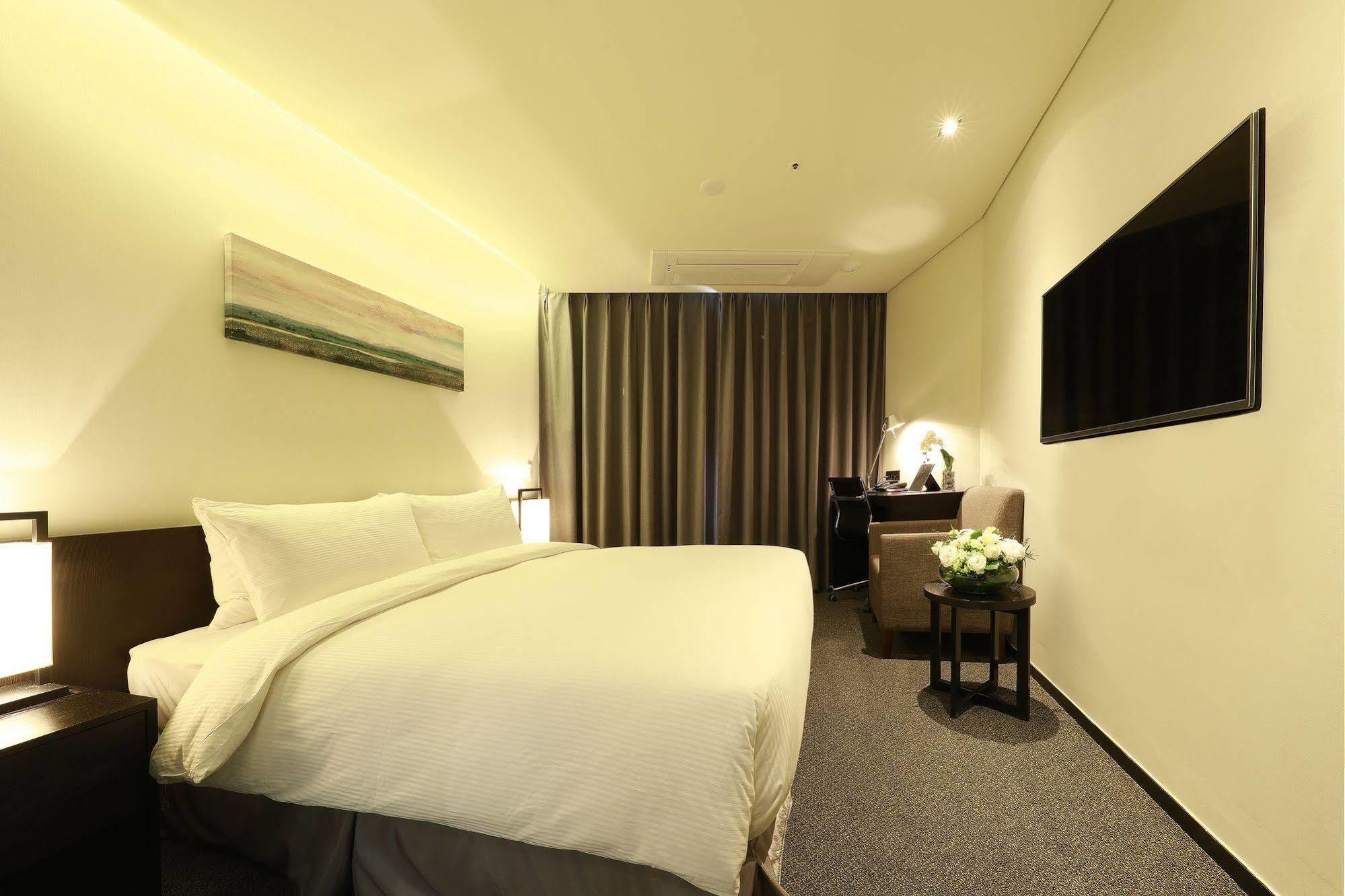 Ramada Encore By Wyndham Magok Hotel Seoul