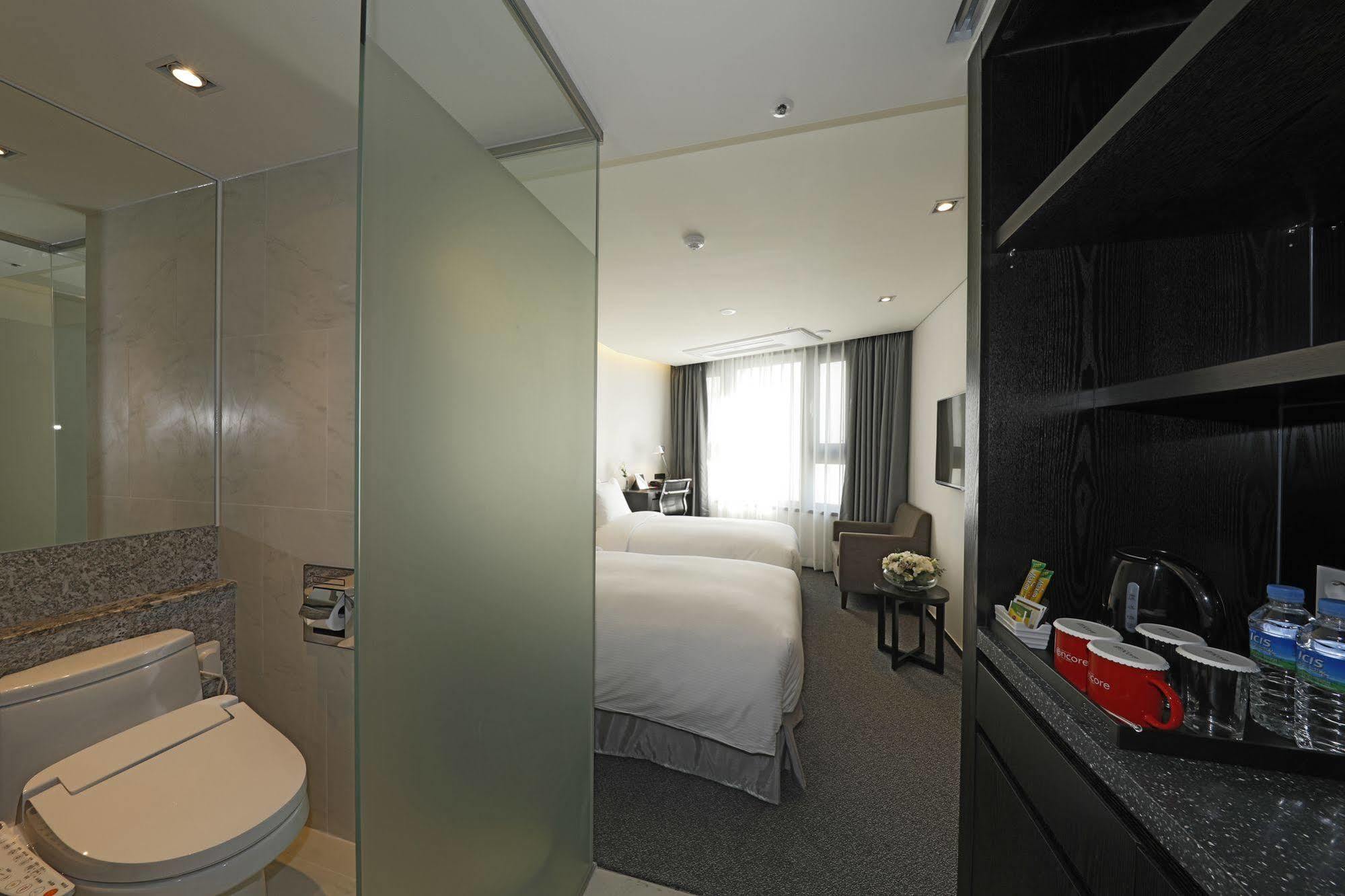 Ramada Encore By Wyndham Magok Hotel