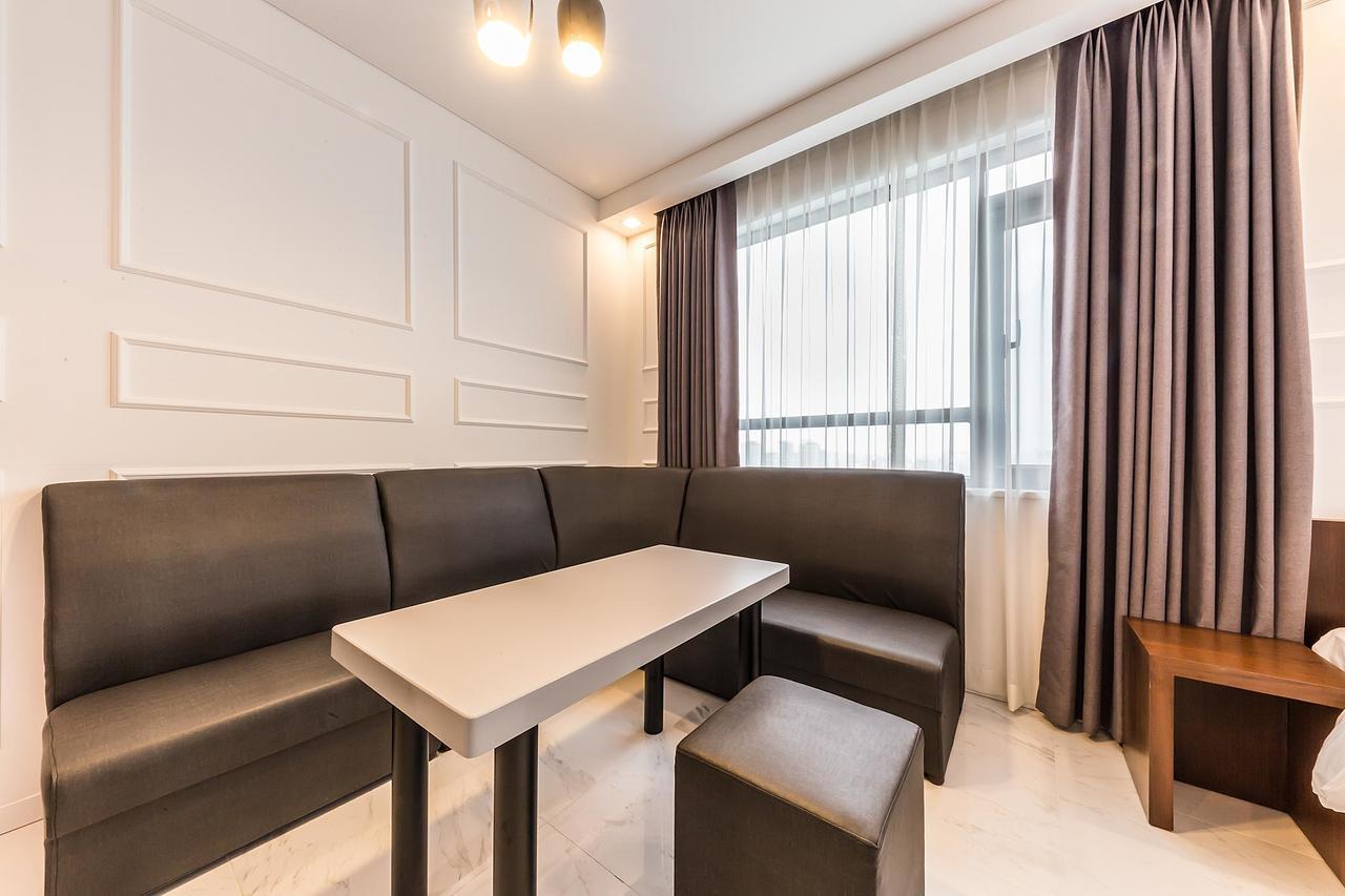 Cs Premier Hotel 3*