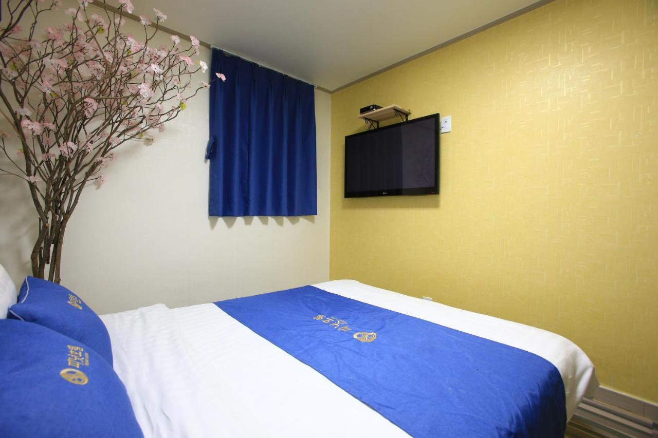 Peanut Hostel