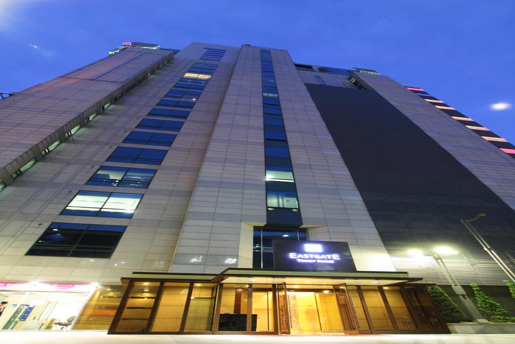 Hotel Eastgate Tower 4*