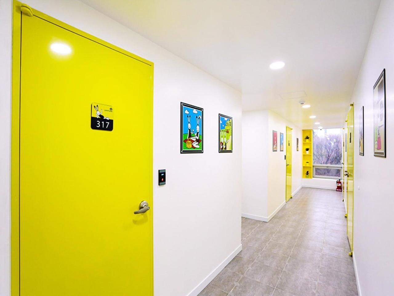 24 Hall Hostel *