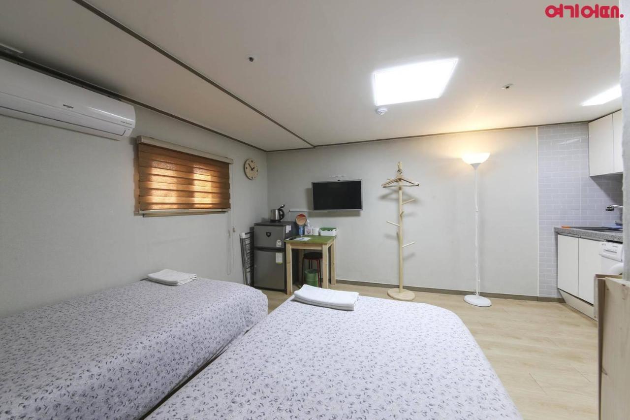 Station R Guest house