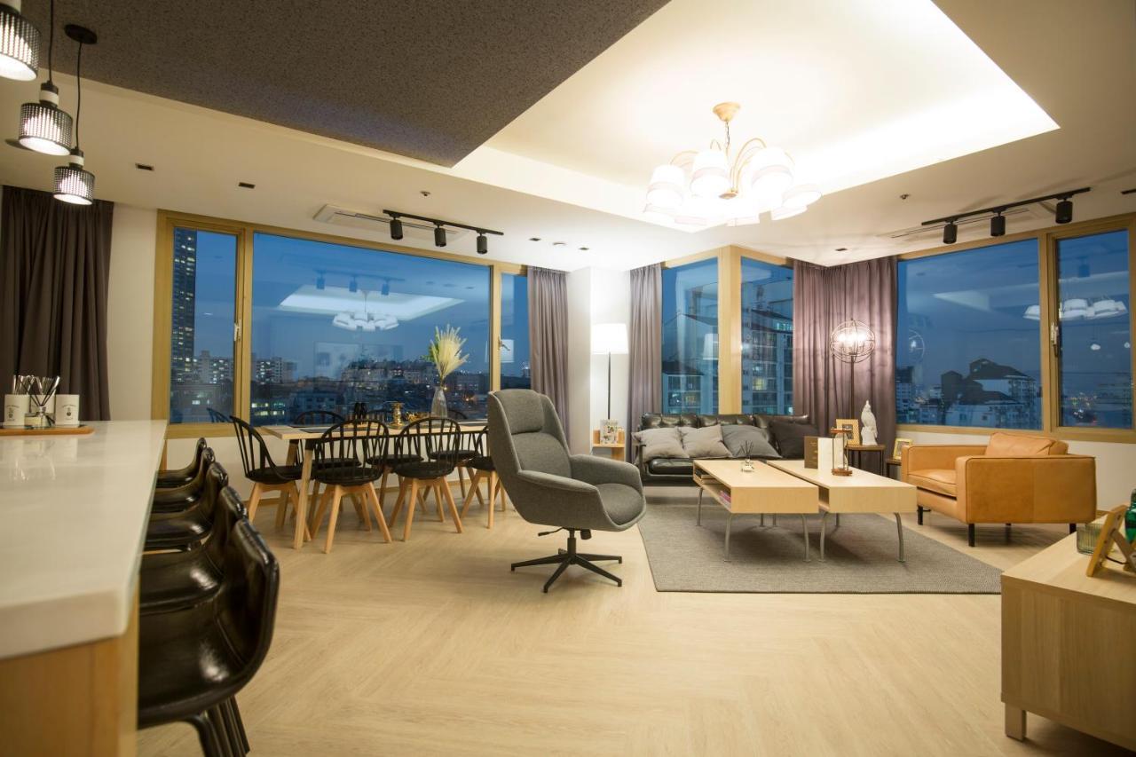 Saint Uhgro Apartment *