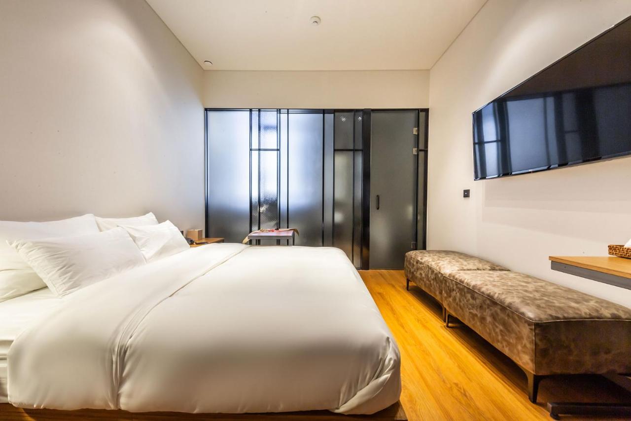 Hotel The Artist Yeonsinnae Seoul