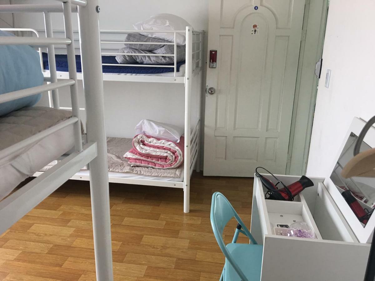Guest house Nana House 2*