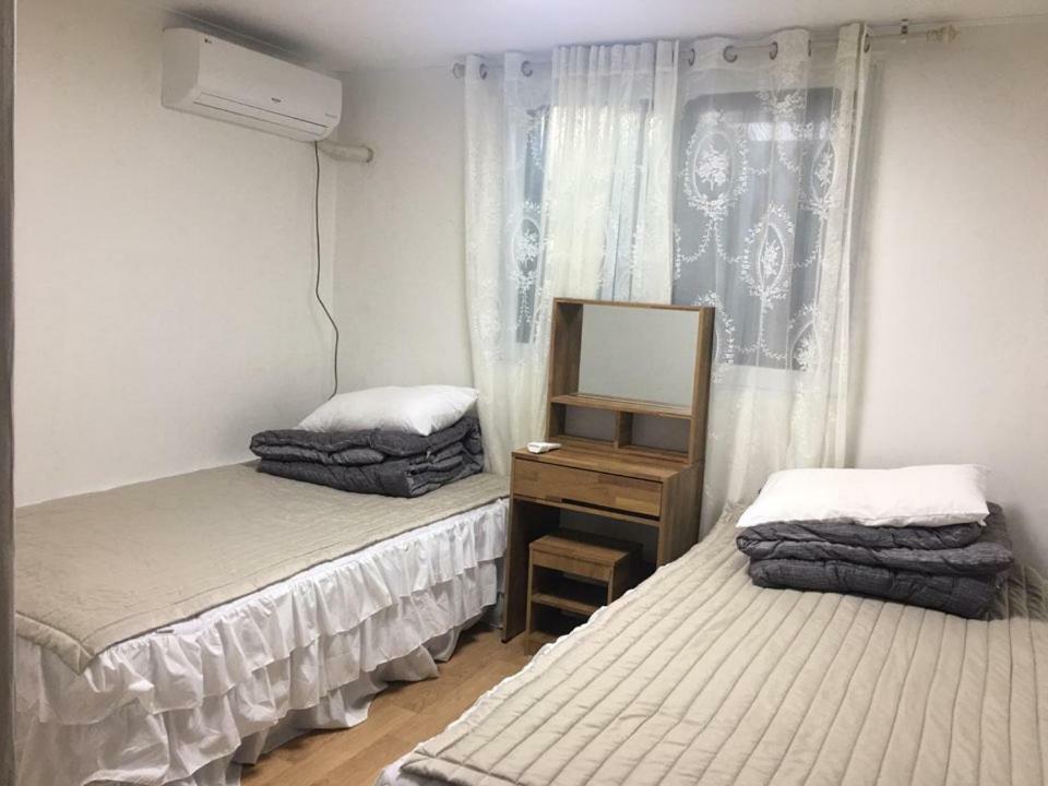 Nana House